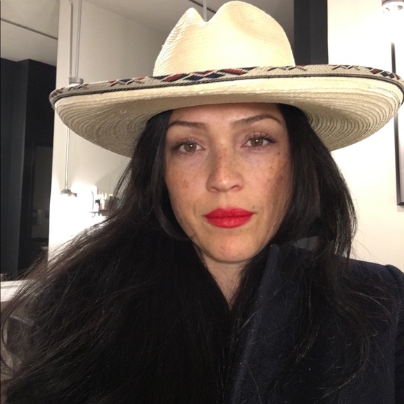 Meet your Posher, Emma - Picture 1 of 1